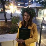 Laureata in scienze pedagogiche e attualmente docente di sostegno